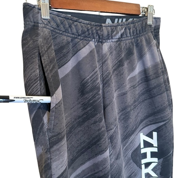 (Sold)Men’s Nike Dri-FIT Sport Clash Printed Training Pants Men’s Small - Picture 5 of 11